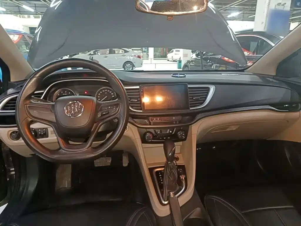 Фото 10 - Buick Excelle