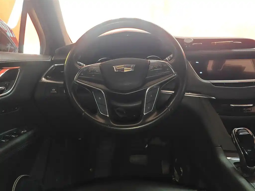 Cadillac XT5 2020 28T Luxury Model фото 3