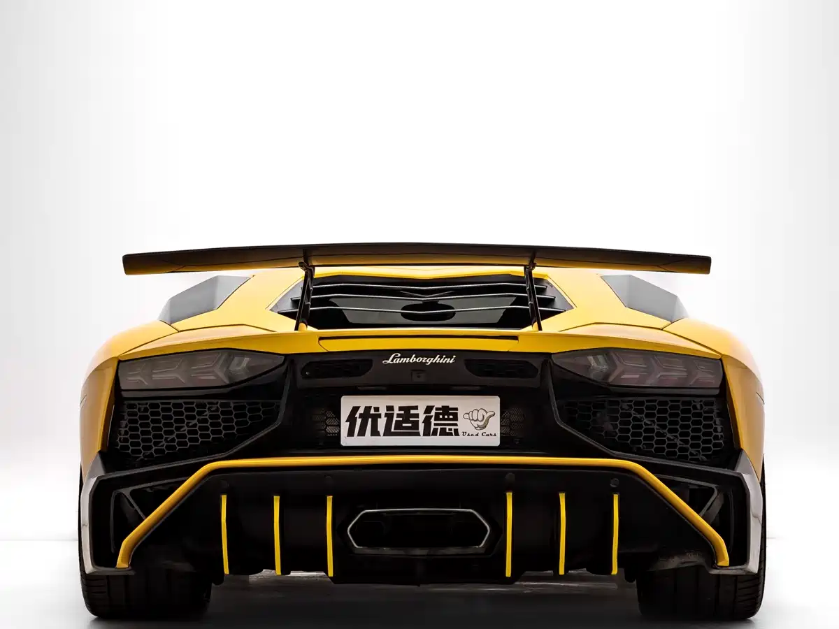Lamborghini Aventador 2011 LP 700-4 фото 8