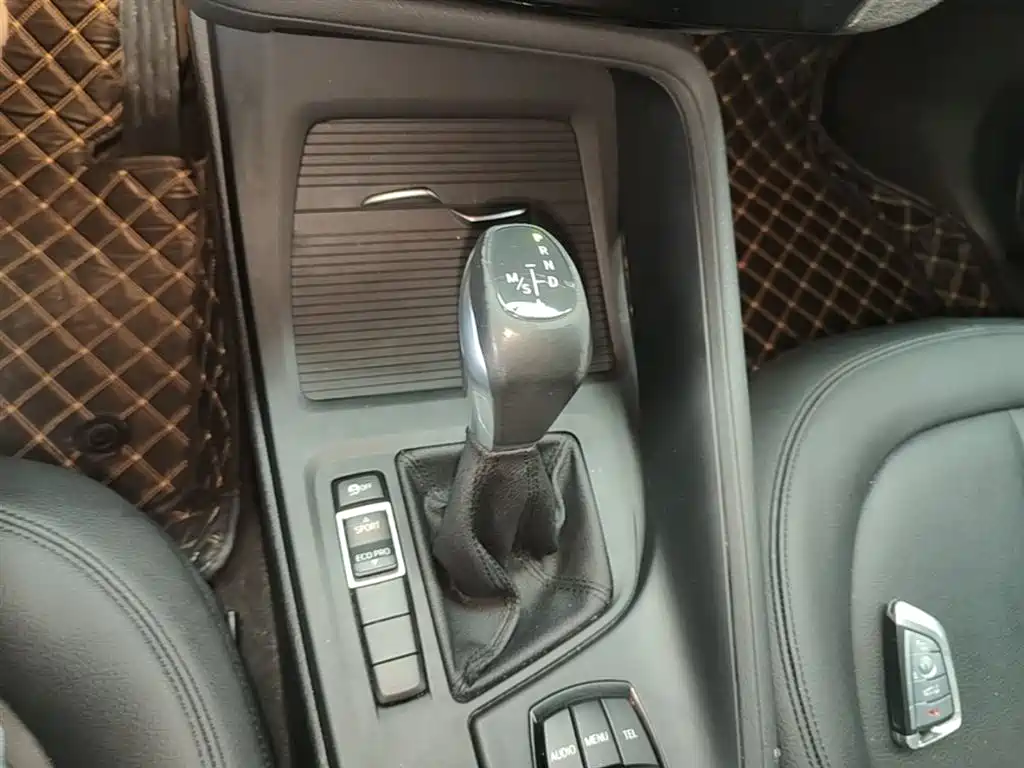 BMW X1 2016 sDrive18Li Fashion Model фото 14