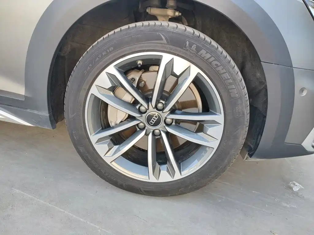 Audi A4 (Import) 2021 2021 allroad quattro Explorer