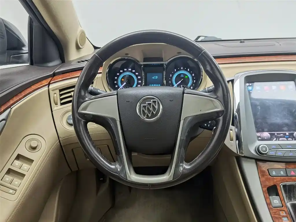 Buick LaCrosse 2011 Model 2.4L SIDI Comfort Sunroof Edition фото 11