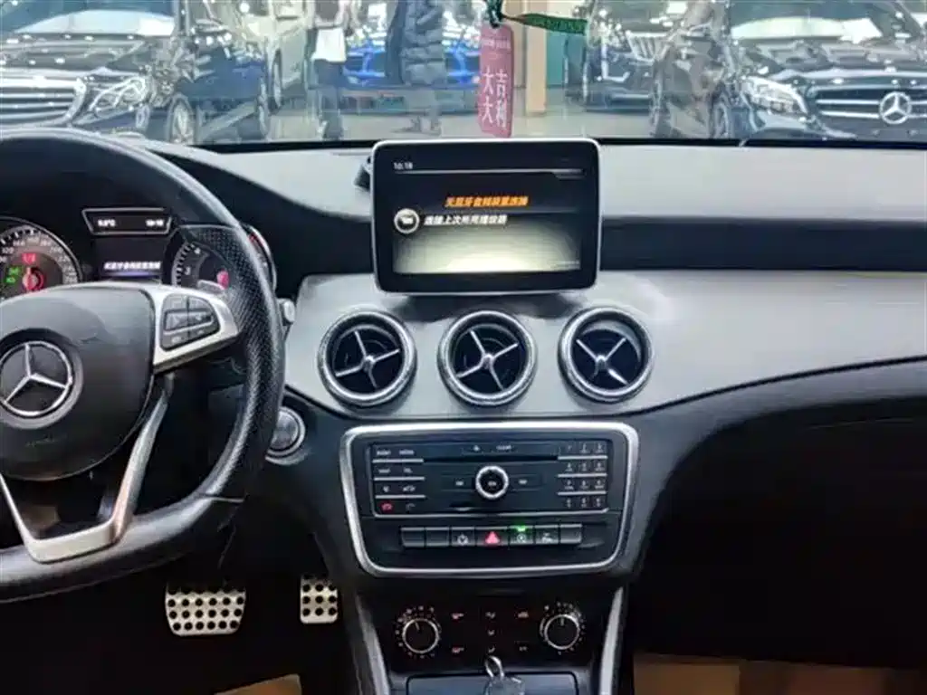Mercedes-Benz CLA (Import) 2016 CLA 220 4MATIC фото 5