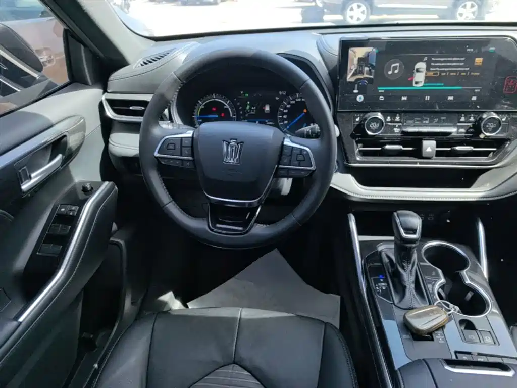 Toyota Crown Kluger 2023 2.5L HEV AWD Luxury Edition фото 11