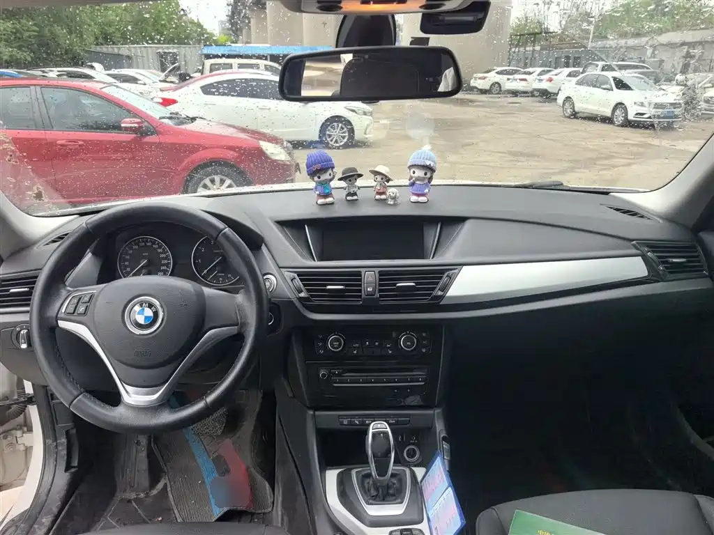 BMW X1 2014 sDrive18i Leading Edition фото 16