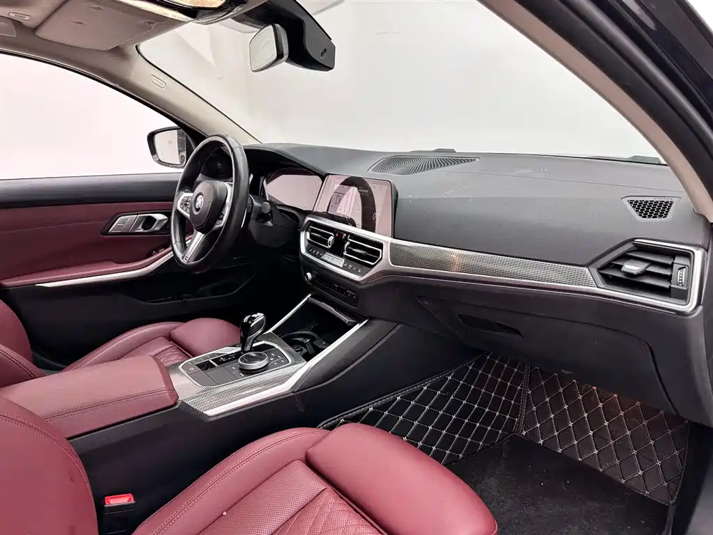 BMW 3 Series 2022 325i M Sport Shadow Edition фото 11