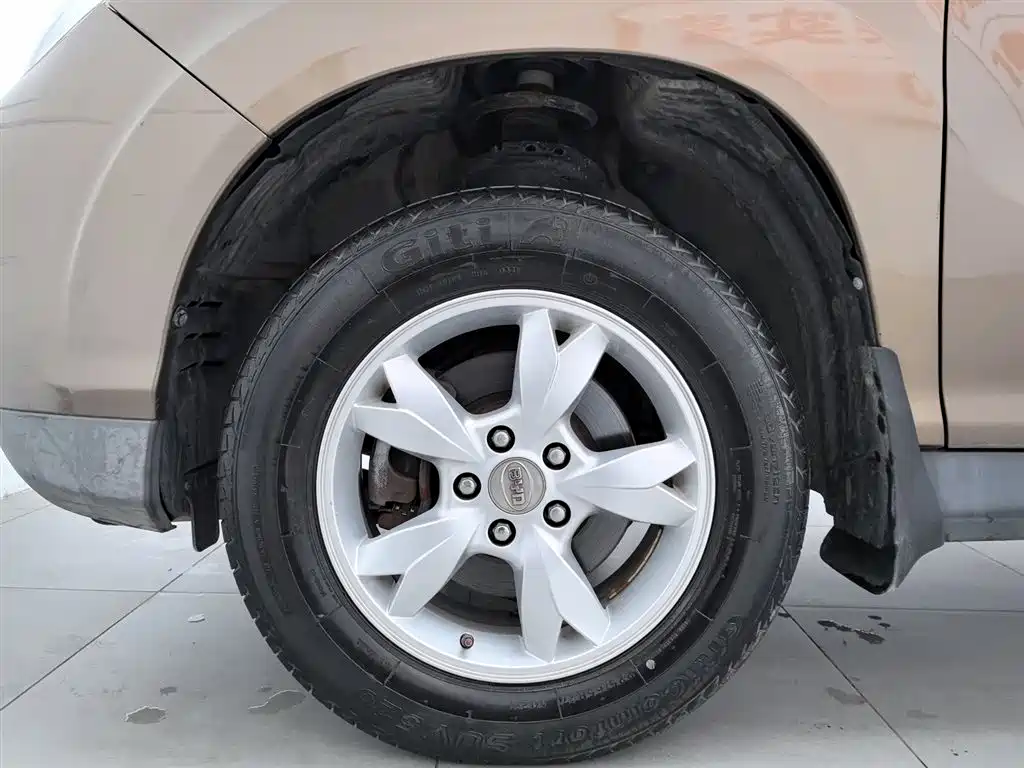 BYD S6 2013 Joy Edition 2.0L Manual Premium 5-seater фото 17