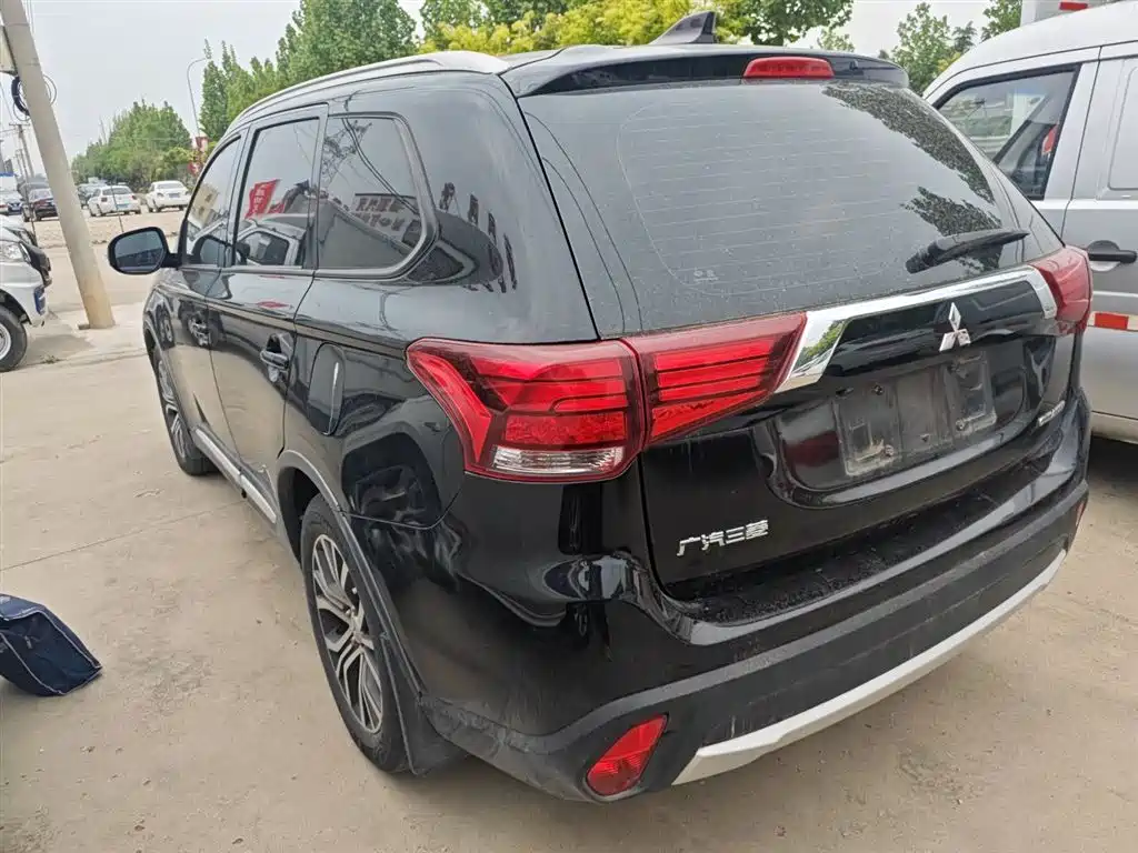 Mitsubishi Outlander 2018 2.0L 2WD Glory Edition 5-seater фото 23