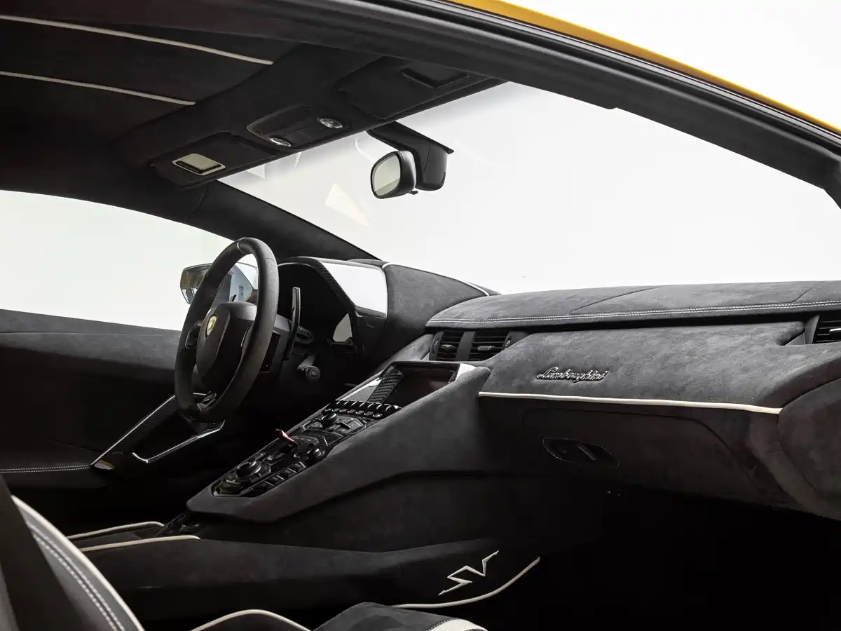 Lamborghini Aventador 2011 LP 700-4 фото 11
