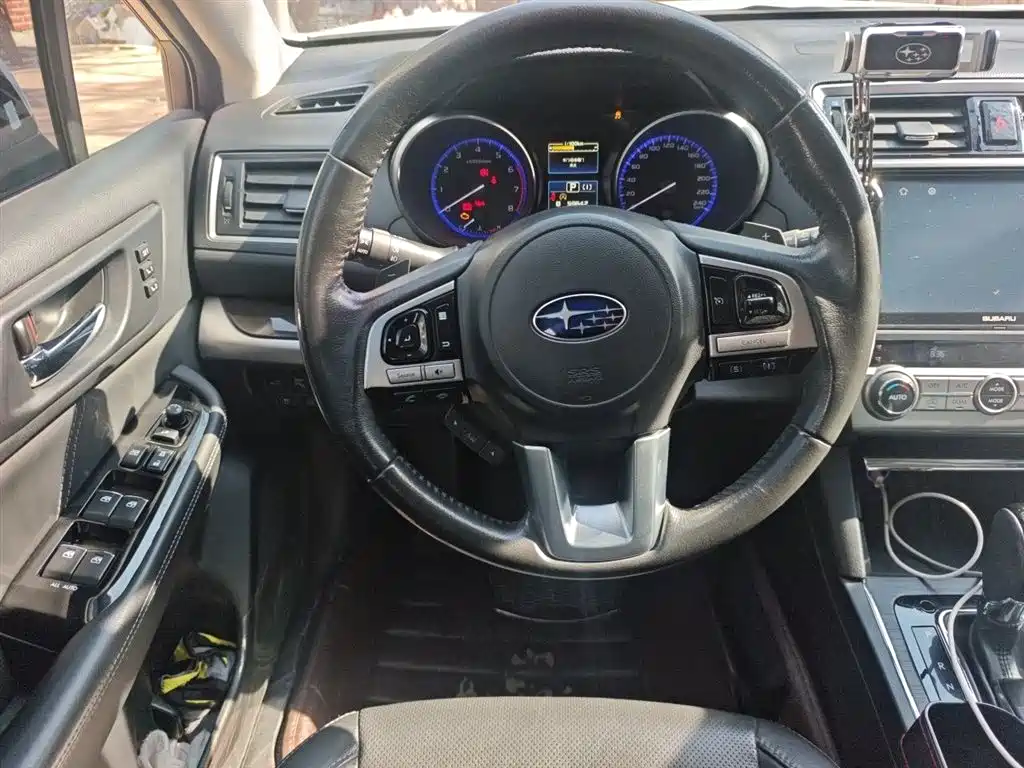 Subaru Outback 2016 2.5i Luxury Navigation Edition фото 3