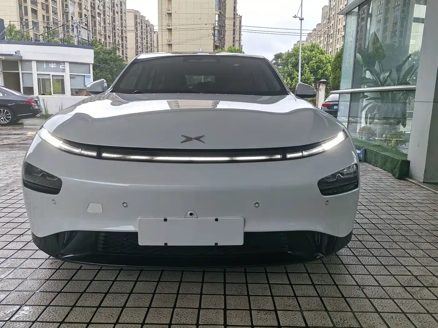 Фото 2 - XPeng P7