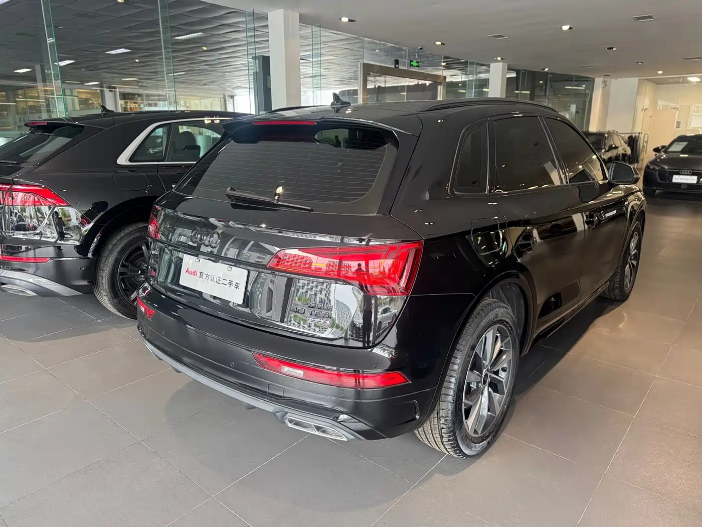 Audi Q5L 2023 40T Luxury Dynamic фото 4
