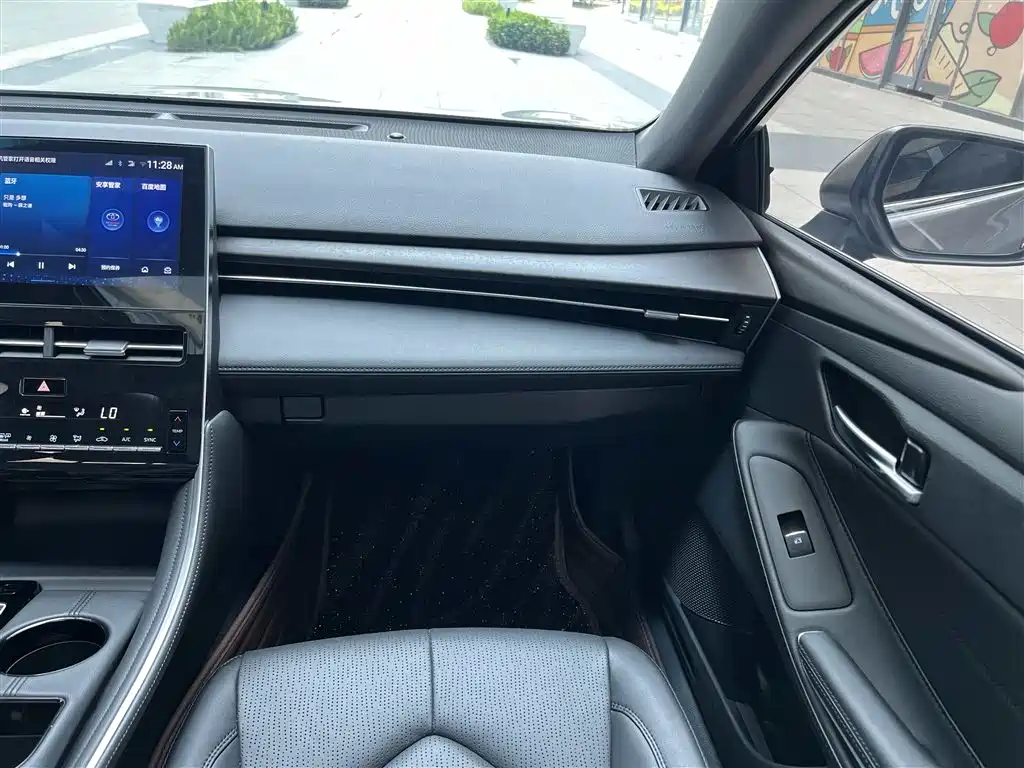 Toyota Avalon 2023 2.0L Luxury Edition фото 31