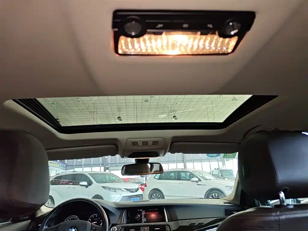 BMW 5 Series 2017 525Li Luxury Design Package фото 14