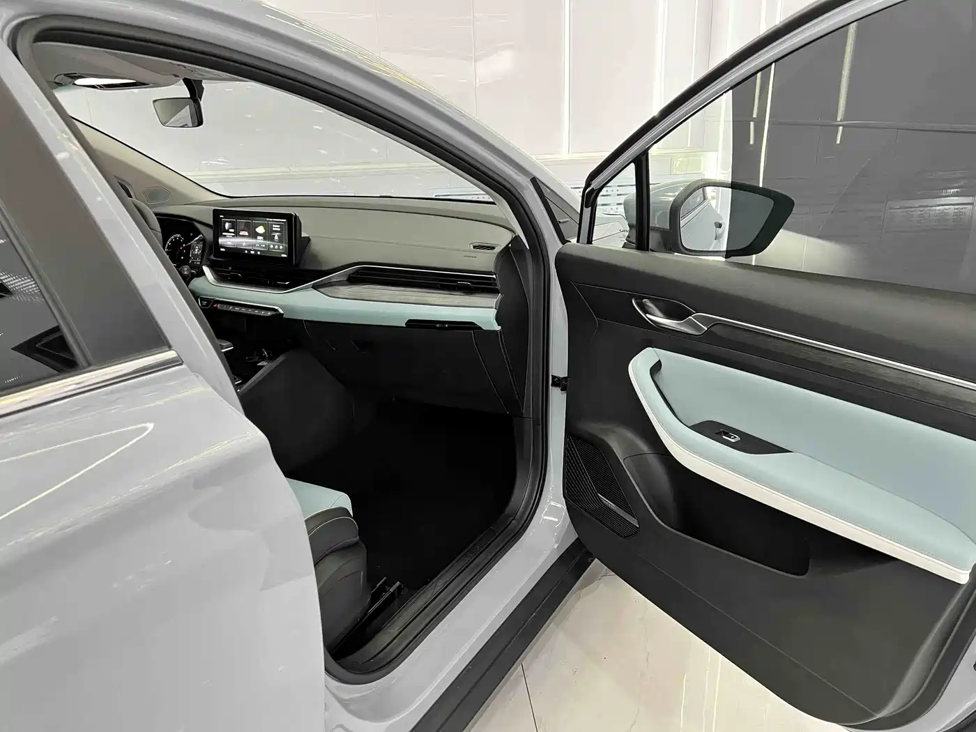 GEELY EMGRAND S