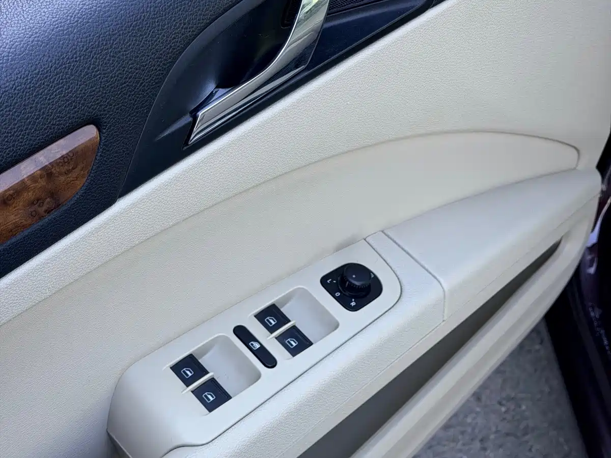 Škoda Superb 2013 2012 1.8TSI Automatic Noble Elegance Edition