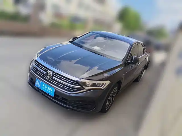 Volkswagen Sagitar 2023 300TSI DSG Surpassing Edition — фото 1