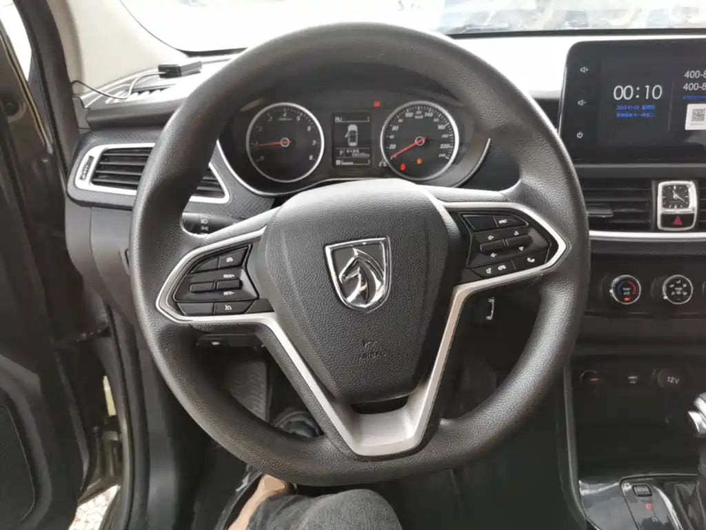 Baojun 730 2020 2019 1.5T CVT Fashion Edition 7-Seater China VI