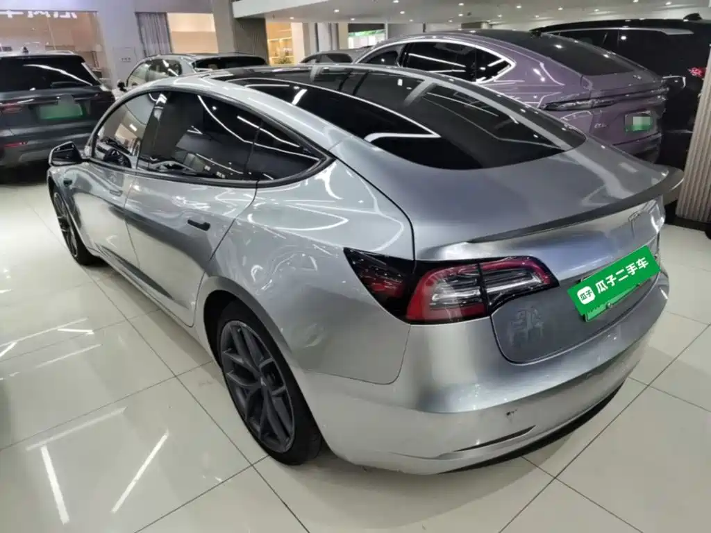 Фото 5 - Tesla Model 3