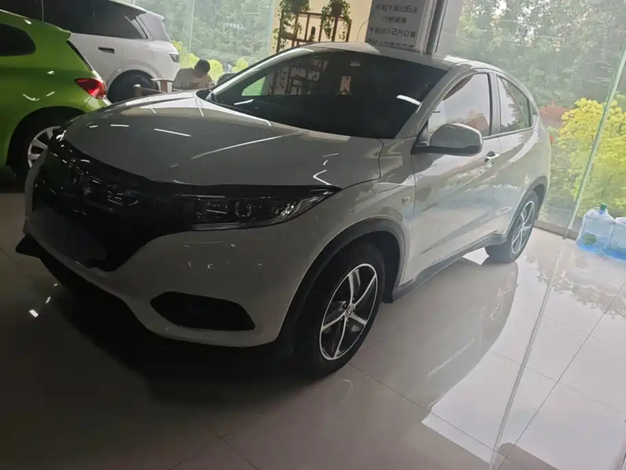 Honda Vezel 2020 1.5L CVT Pioneer