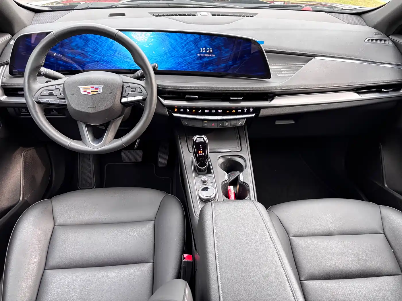 CADILLAC XT4
