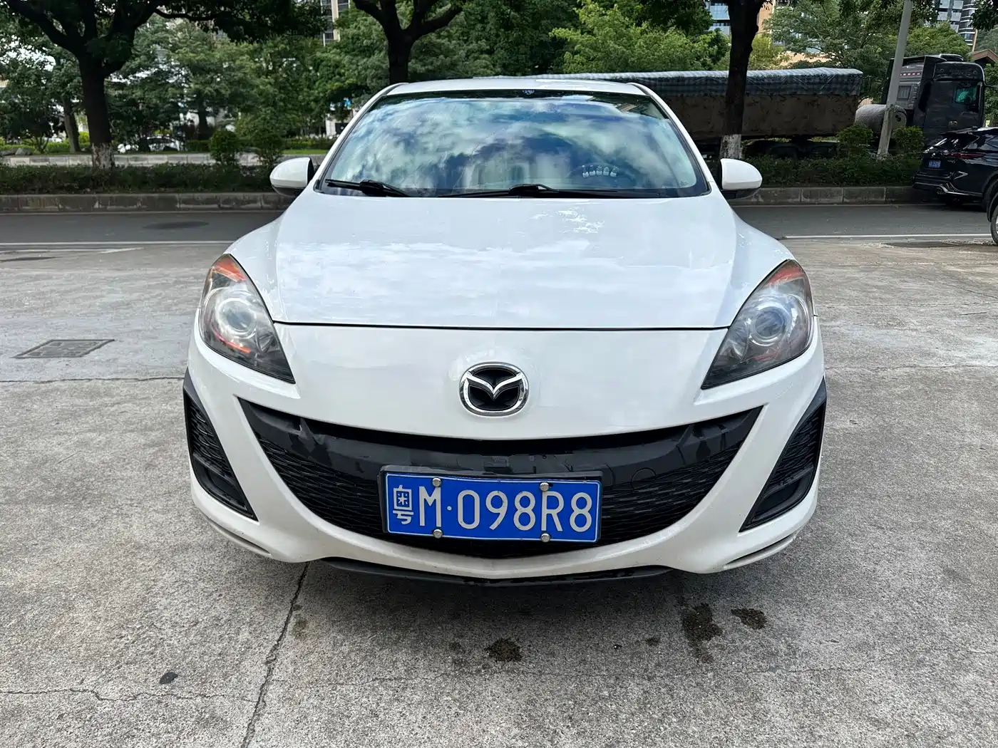 Mazda Mazda3 Axela 2013 2012 Hatchback 1.6L Automatic Elite