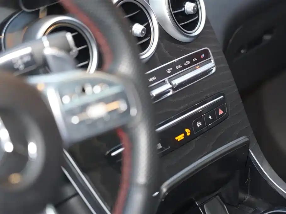 MERCEDES-BENZ GLC AMG