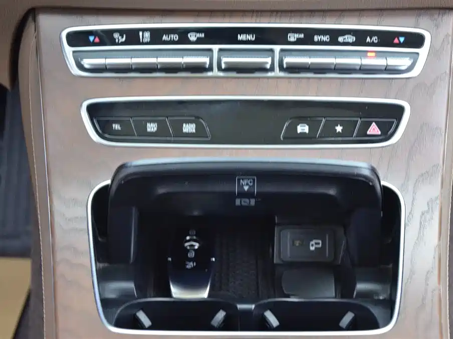 Mercedes-Benz E-Class 2023 Facelift E 300 L Luxury фото 8