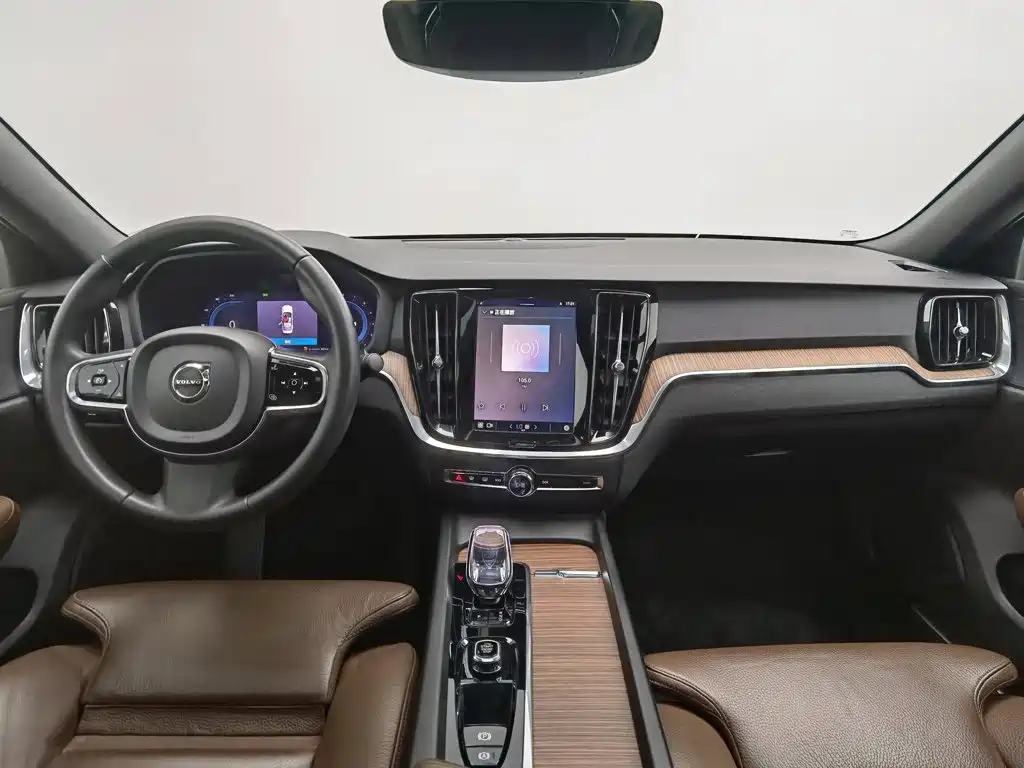 Volvo S60 2024 2024 B4 Inscription Luxury Edition