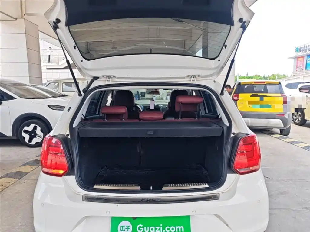 Volkswagen Polo 2016 1.6L Automatic Comfort фото 18