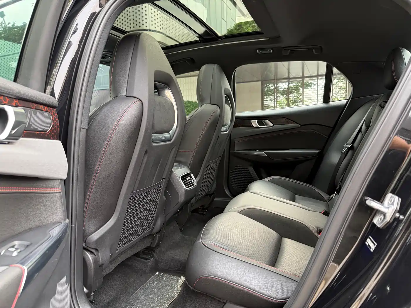 Lynk & Co 03 2019 2.0TD Auto Power Version фото 11