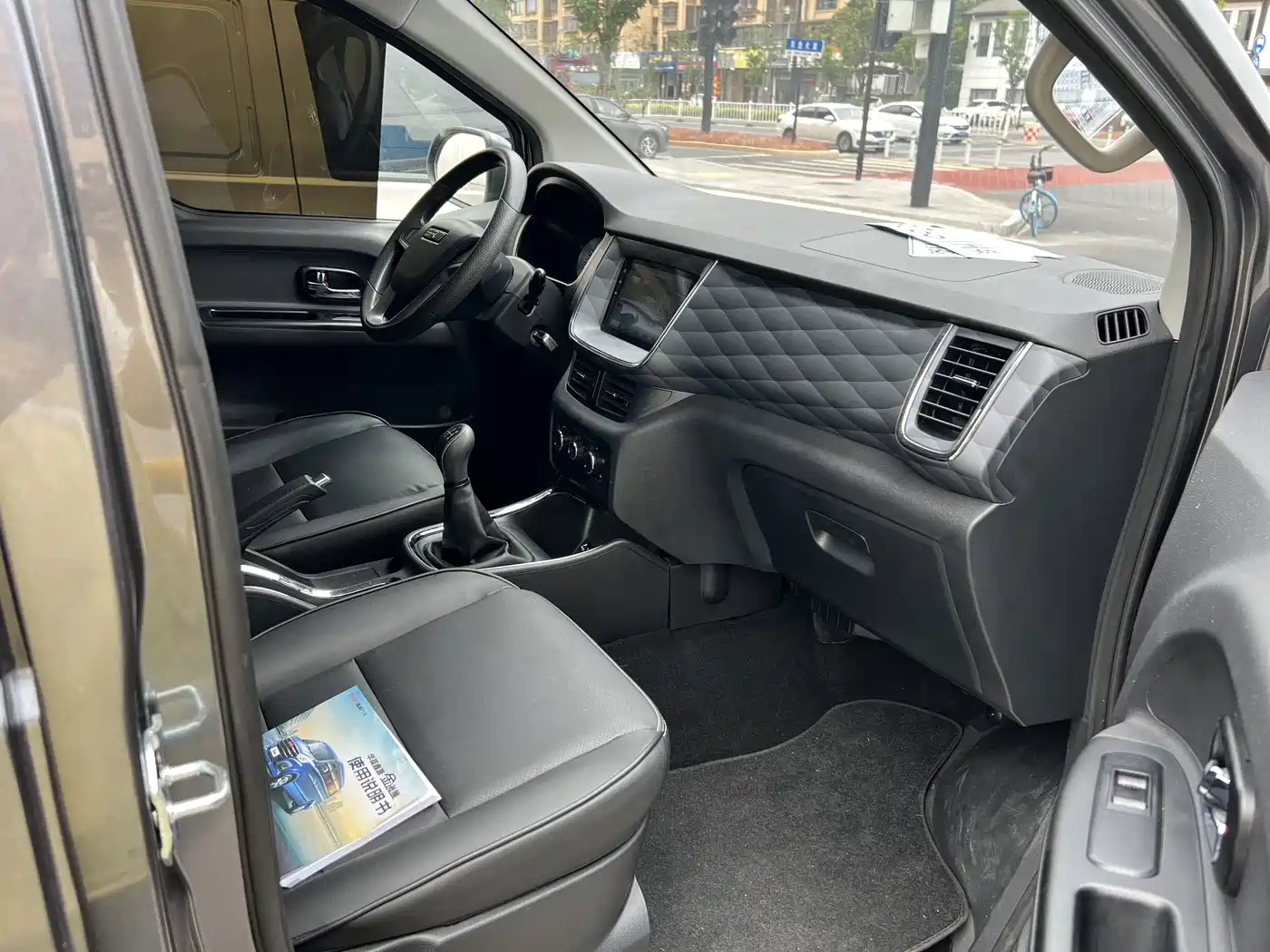 Jinbei Golden Sea Lion Classic 2021 2021 2.0L Travel Lion Passenger Van 7-seater