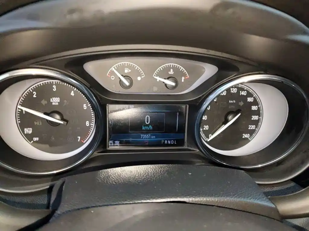 Фото 12 - Buick Envision Plus