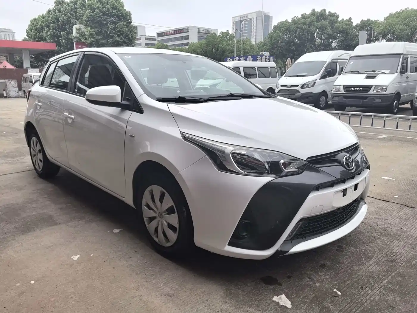 Toyota YARiS L Zhi Xuan 2016 Facelift 1.5E CVT Charming Edition фото 3