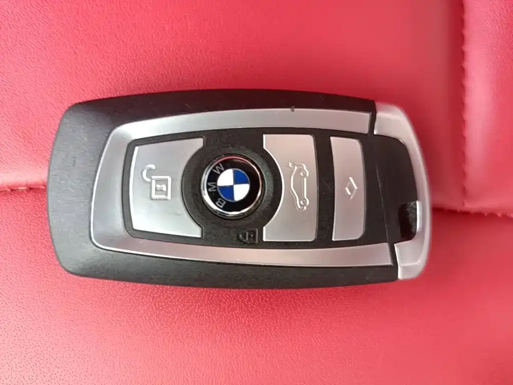 Photo 9 - BMW 2 Series (Import)