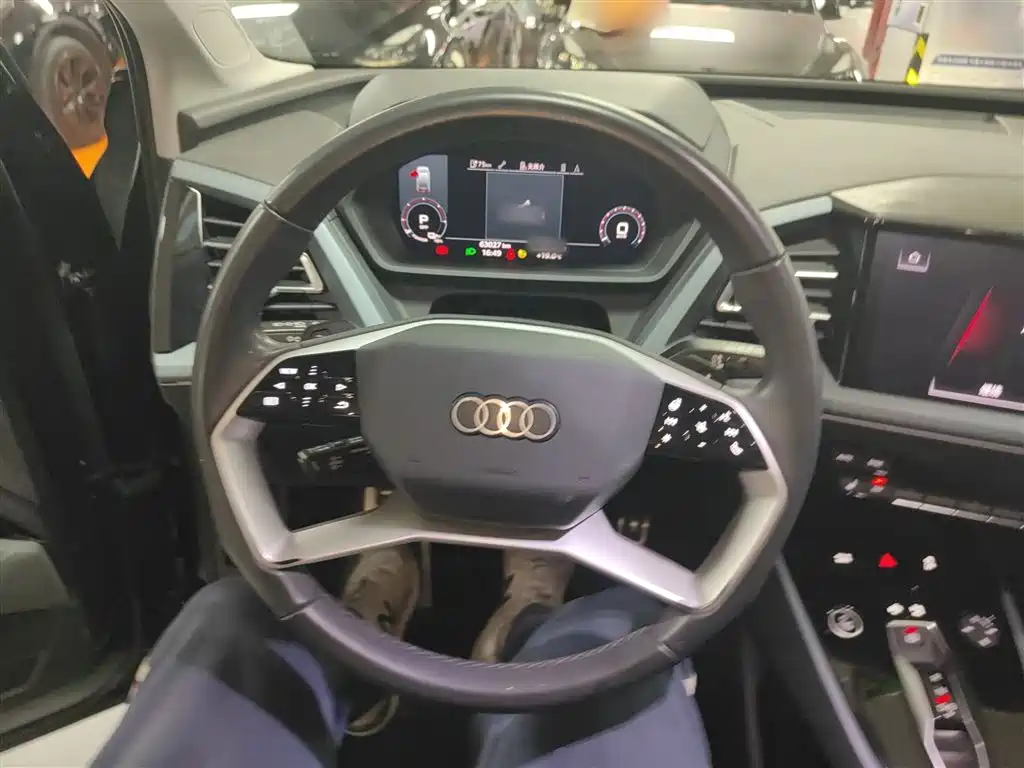 Audi Q5 e-tron 2022 40 e-tron Starlight Edition Brocade Package фото 11