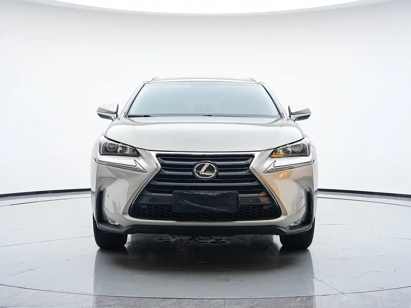 Фото 2 - Lexus NX