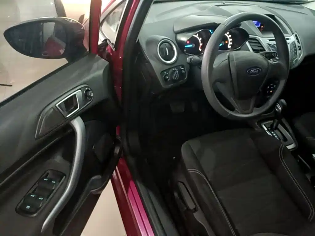 Ford Fiesta 2015 2013 Hatchback 1.5L Automatic Fashion