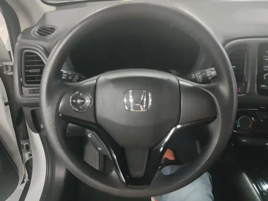 Honda Vezel 2015 2015 1.5L CVT 2WD Comfort