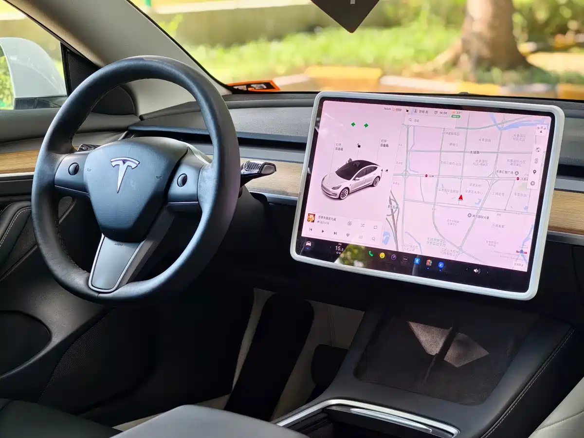 Фото 7 - Tesla Model 3