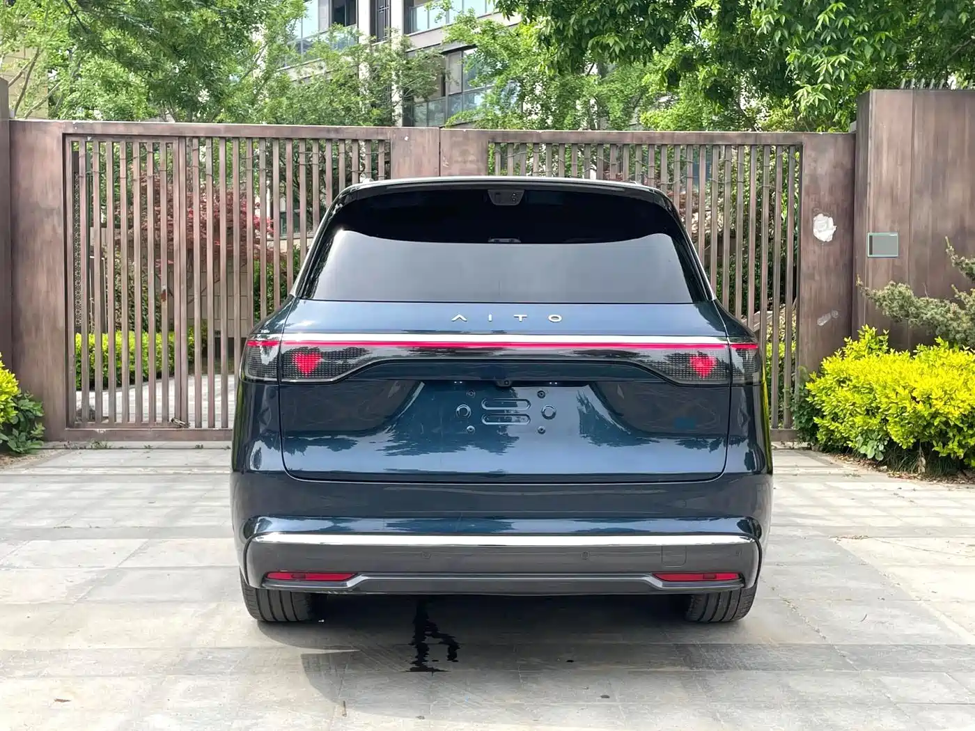 AITO Wenjie AITO M8 2025 Model Extended Range Max+ Edition 53.4kWh 6-Seater фото 9