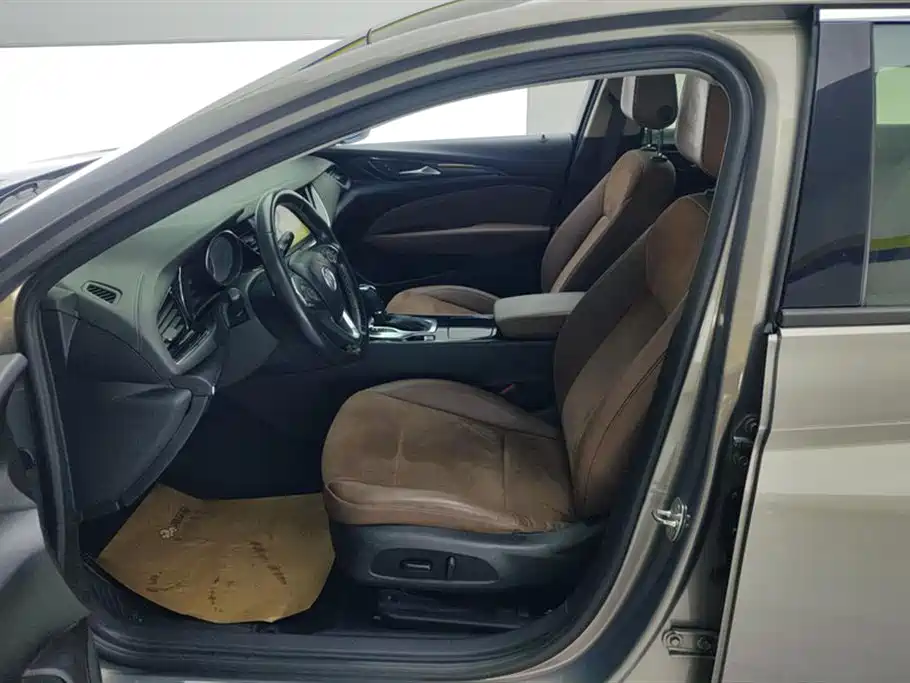 Buick Regal 2017 20T Luxury Model фото 9