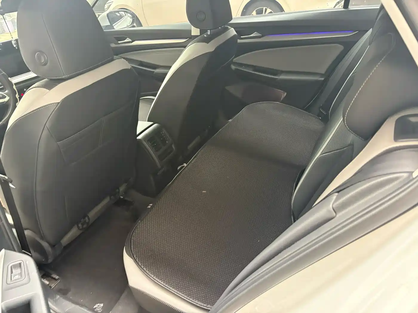 Volkswagen Golf 2025 2025 300TSI Pro