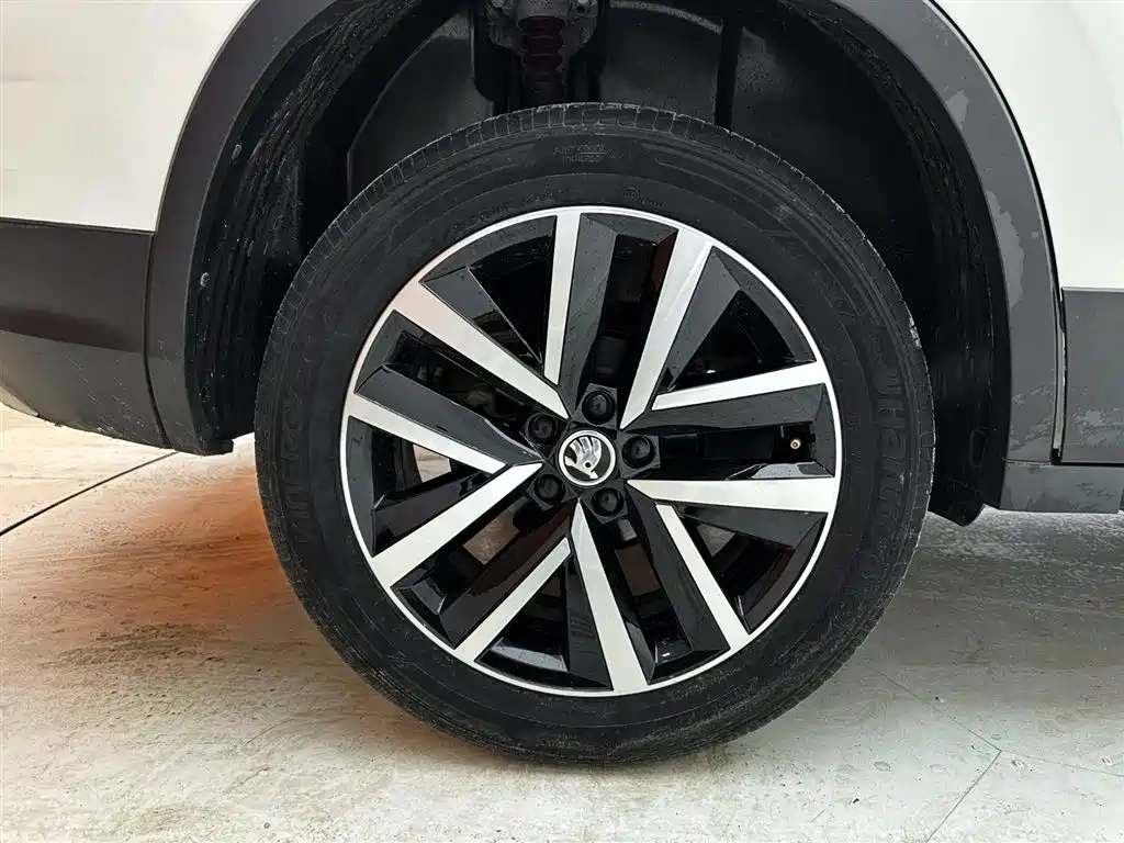 Škoda Kamiq 2022 1.5L Automatic Comfort Edition фото 22