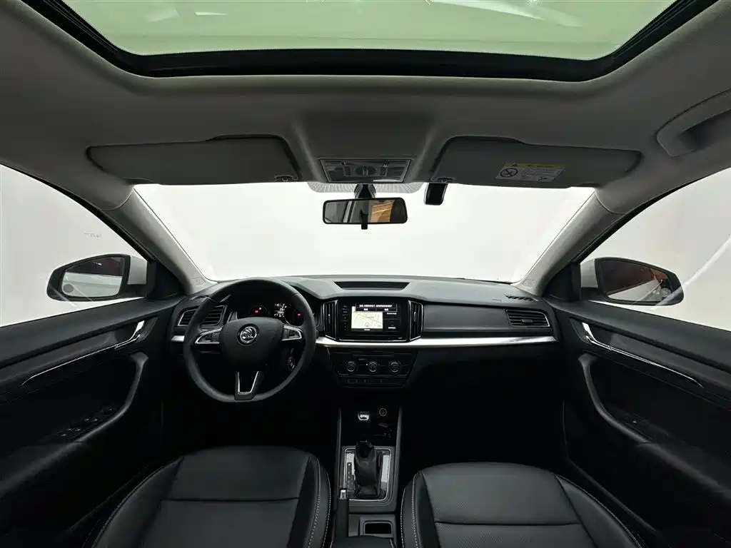 Škoda Kamiq 2022 1.5L Automatic Comfort Edition фото 10