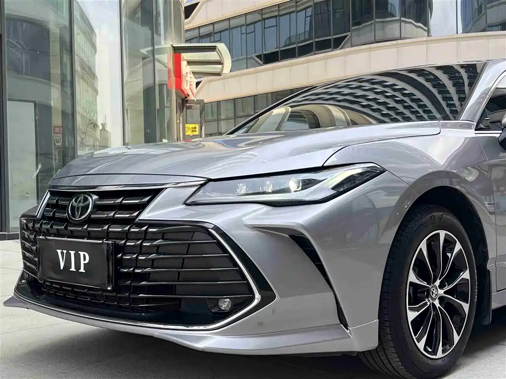 Toyota Avalon 2023 2.0L Luxury Edition фото 11