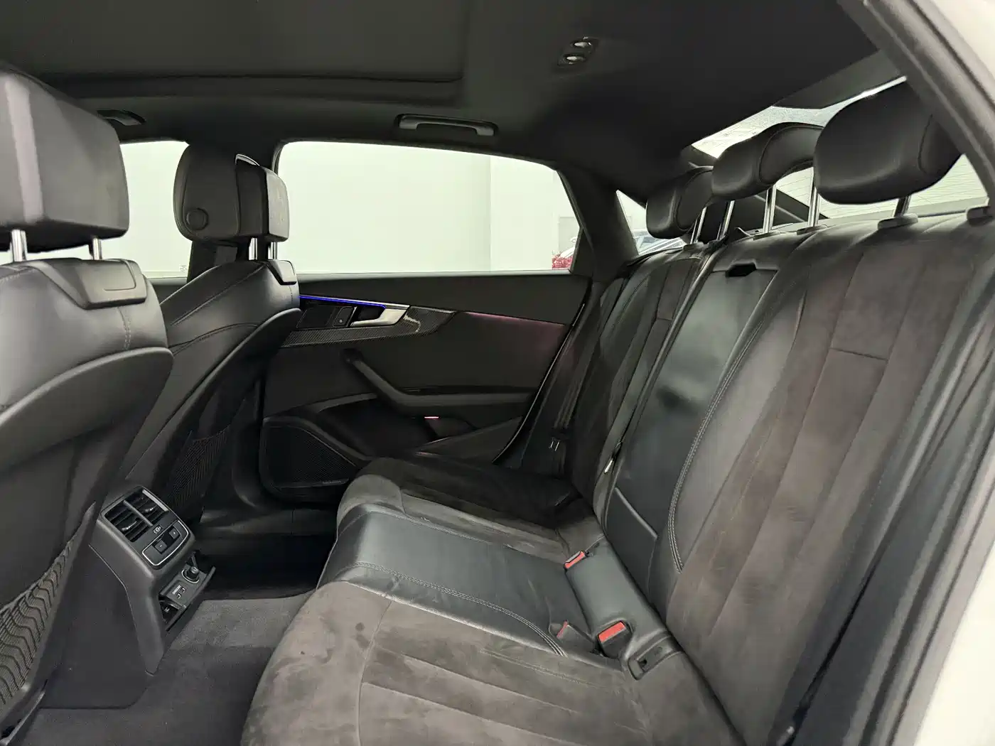 Audi A4L 2022 45 TFSI quattro Premium Dynamic фото 13
