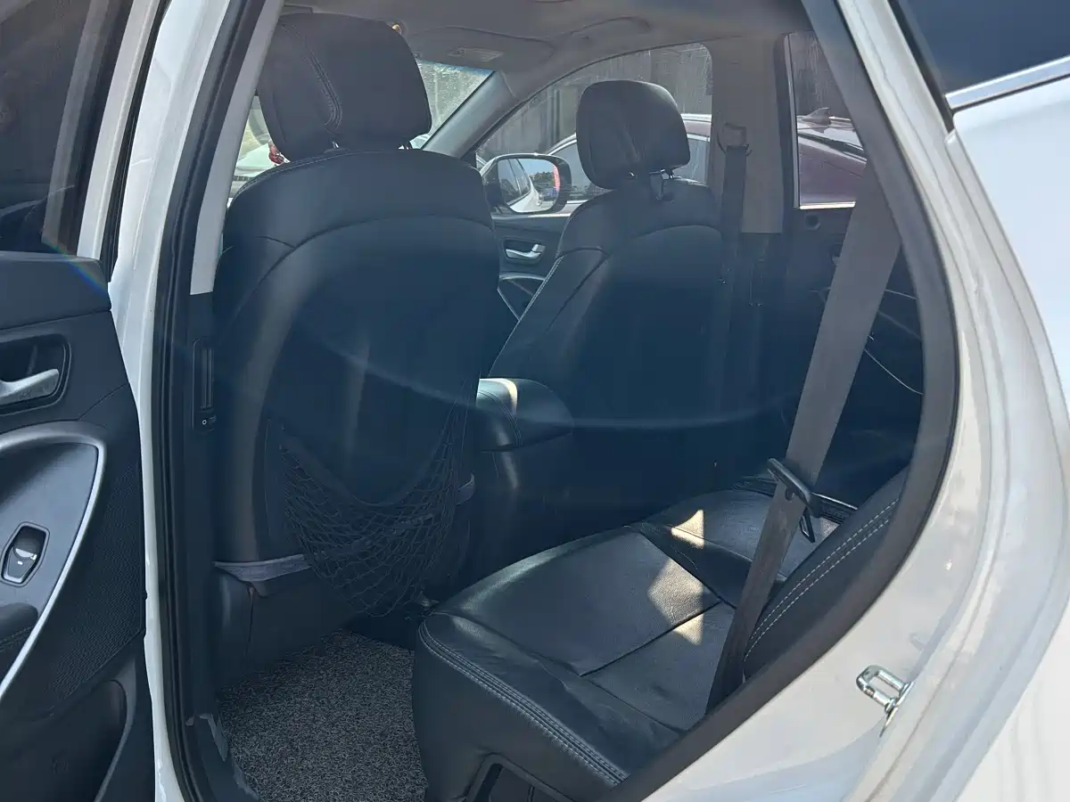 Hyundai Santa Fe 2013 Model 2.4L Automatic 2WD Comfort фото 6