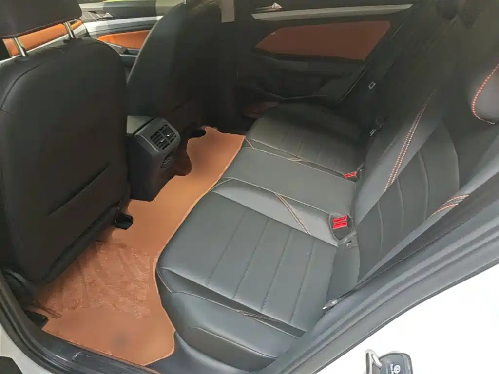 Volkswagen Bora 2025 Facelift 200TSI DSG Navigation Edition фото 17