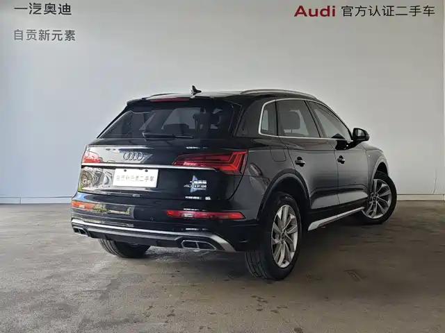 Audi Q5L 2022 Facelift 40T Luxury Dynamic — фото 3